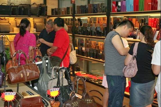 Giới thiệu địa chỉ cung cấp dịch vụ lấy sỉ túi xách hàng Quảng Châu chuẩn, xịn